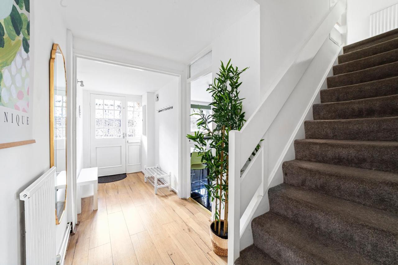 Arte Stays - 3-Bedroom Bright House London, Haggerston, Garden, Parking, 8 Min Walk To Haggerston Station, Weekly Or Monthly Stays, Serviced Accommodation - 7 Guests Exterior foto